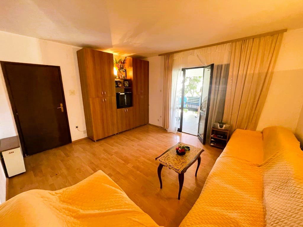 House · Dobra Voda