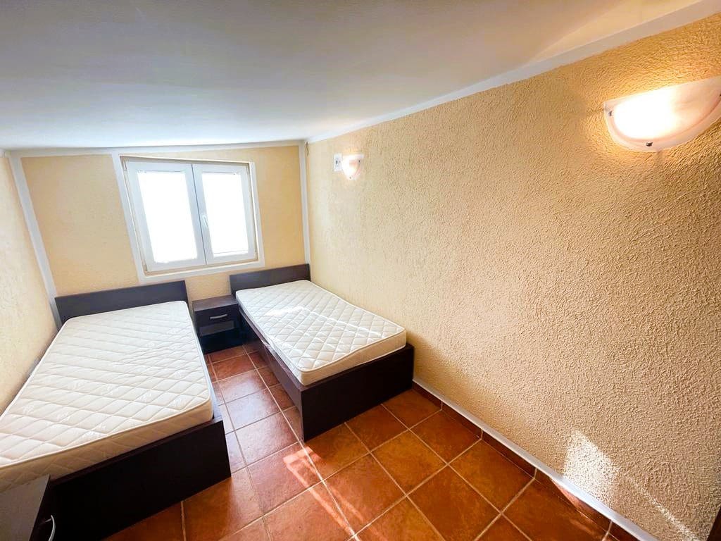 House · Sutomore