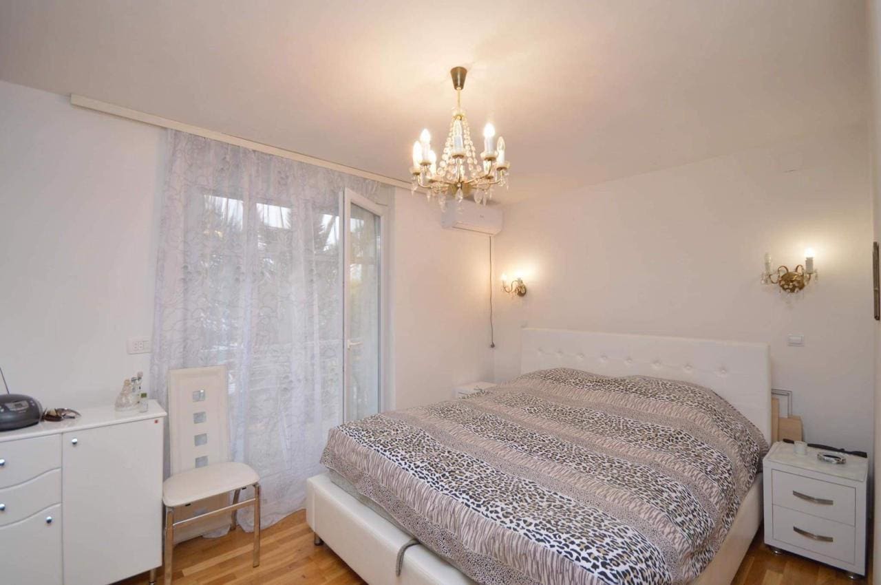 House · Krasici
