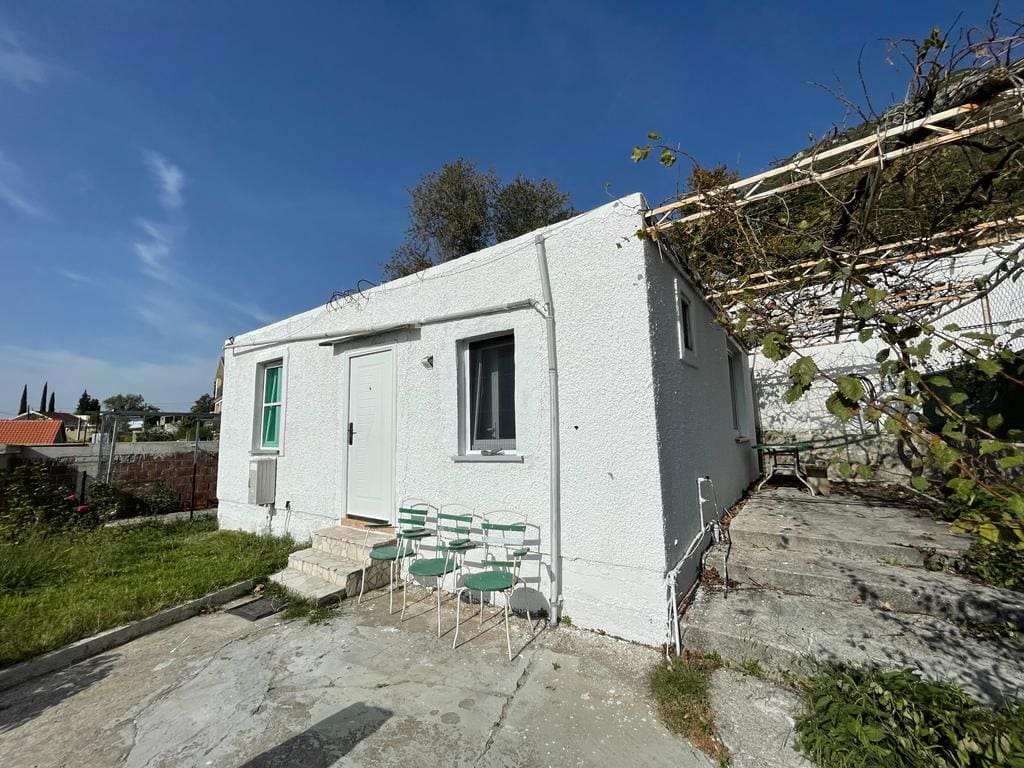 House · Sutomore