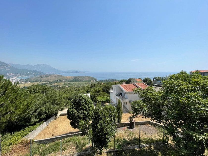 House · Sutomore