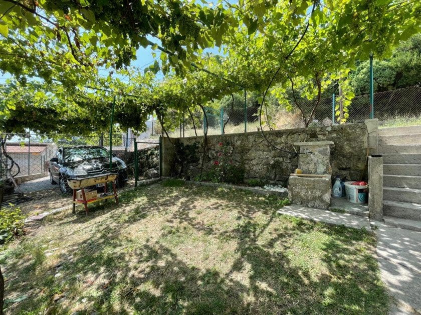House · Sutomore