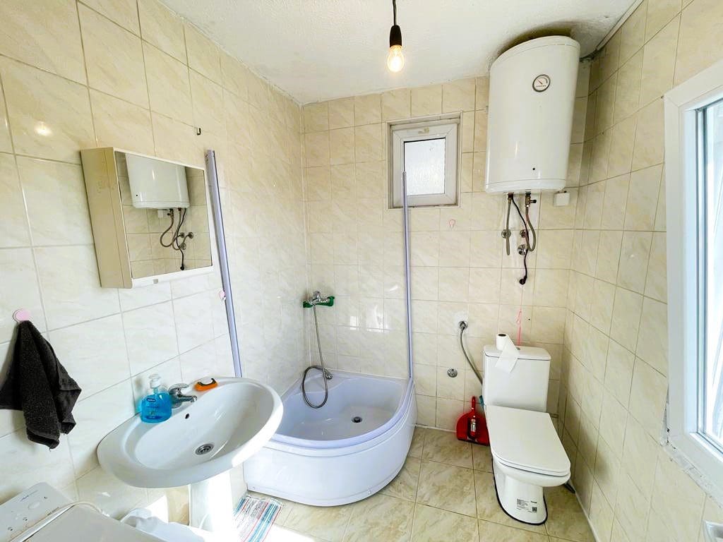 House · Sutomore