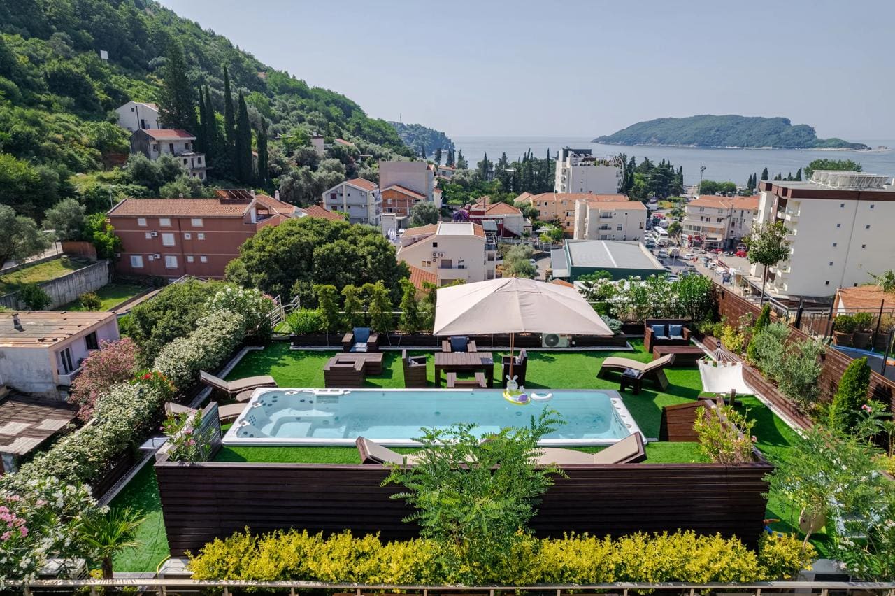 Huoneisto · Budva
