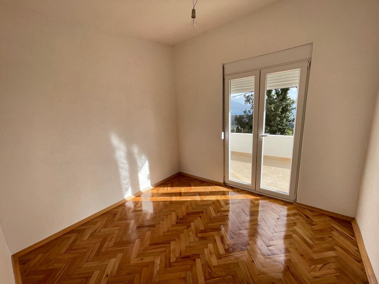 House · Sutomore