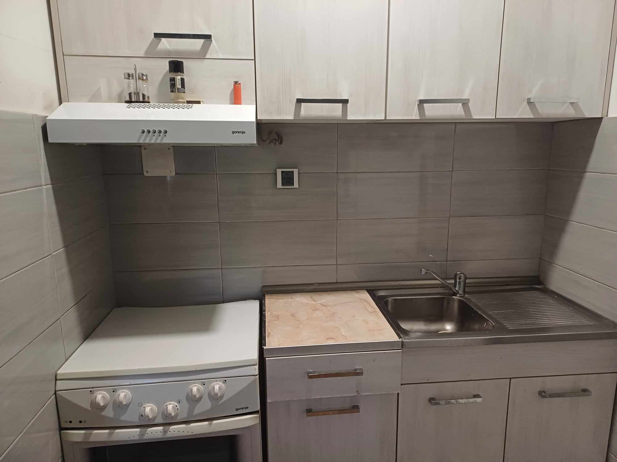 MRE-property Karadağ (13) Danilovgrad yakınlarında satılık seçkin taş ev – Bahçeleri ve güvenlik sistemiyle kültürel bir hazine — Karadağ