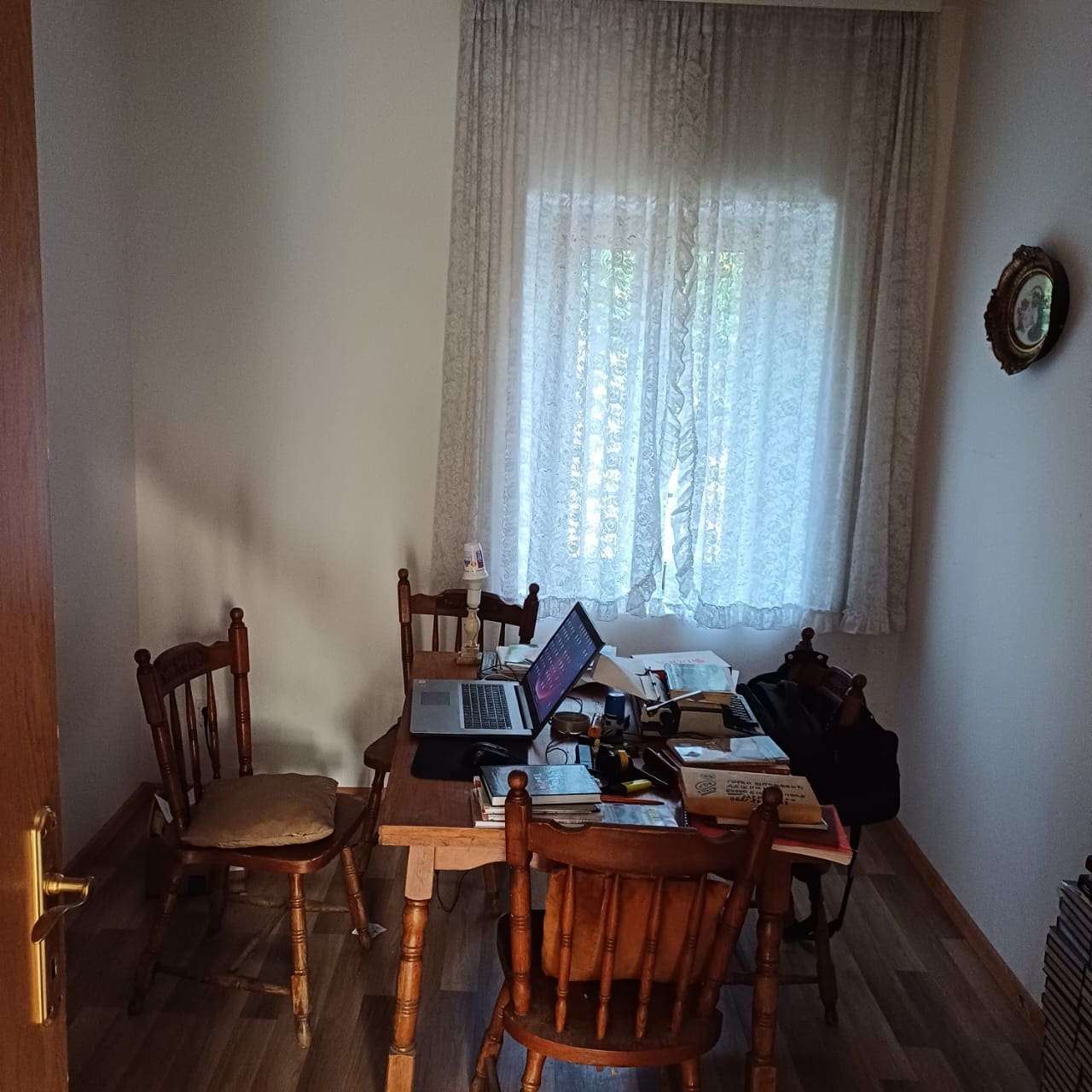 MRE-property Karadağ (20) Danilovgrad yakınlarında satılık seçkin taş ev – Bahçeleri ve güvenlik sistemiyle kültürel bir hazine — Karadağ