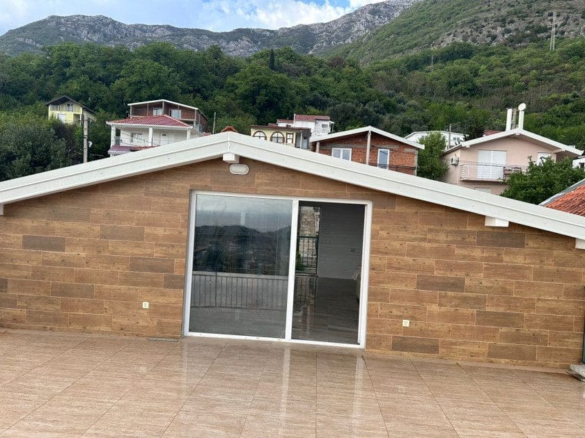 House · Sutomore