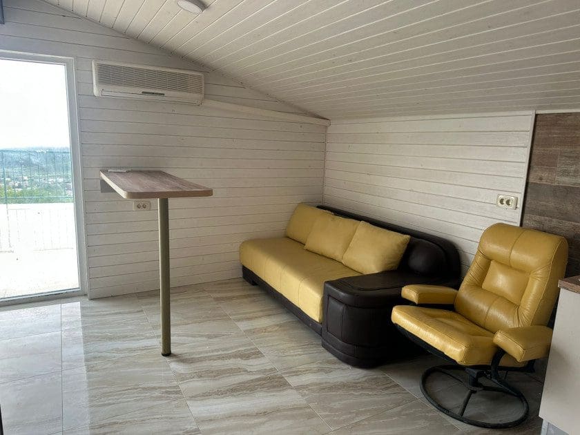 House · Sutomore