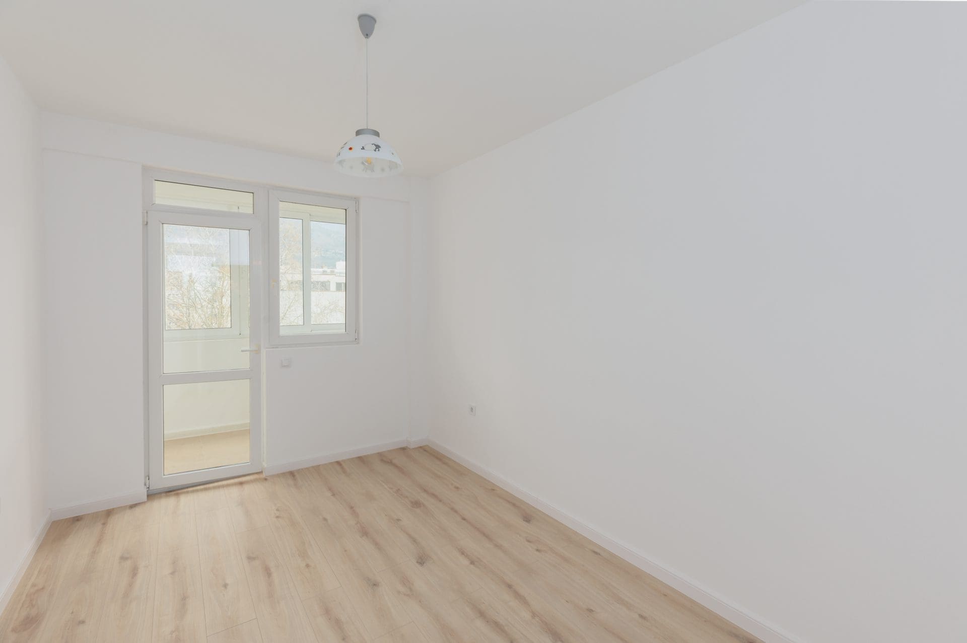 Apartment · Bar