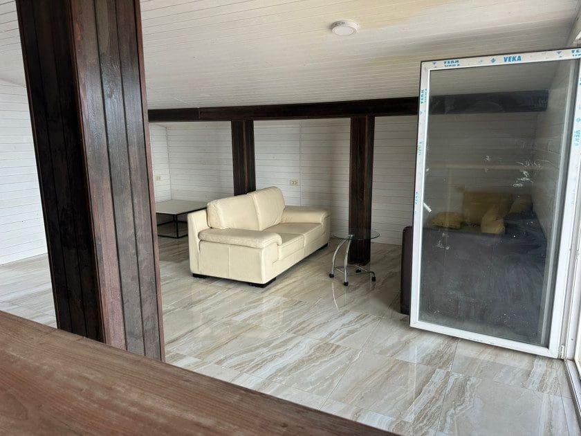 House · Sutomore