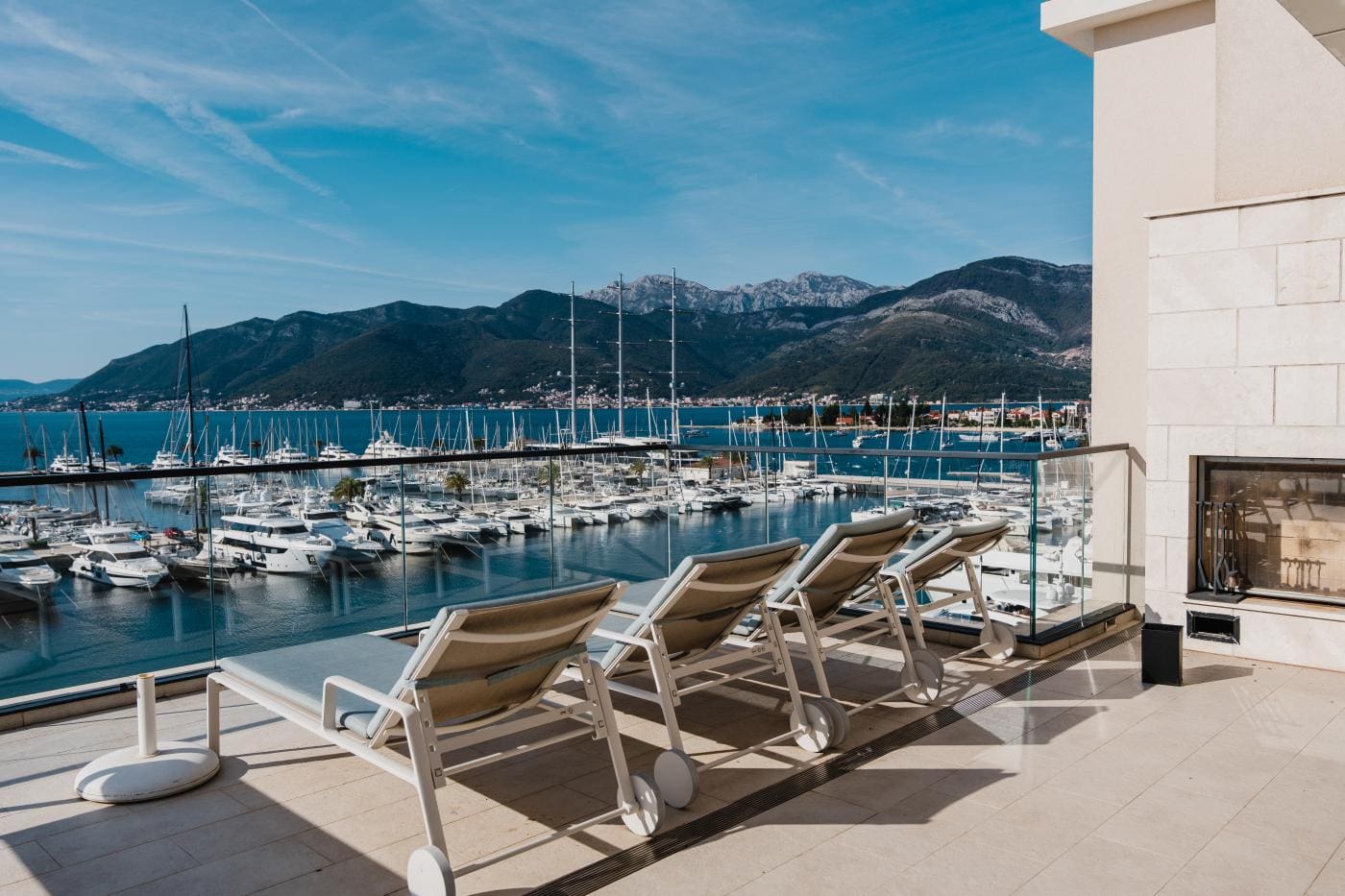 Huoneisto · Tivat