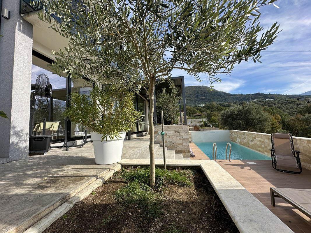 MRE-Immobilie Montenegro (16) Villa mit Pool in Bar – Moderner 3-Zimmer-Traum — Montenegro