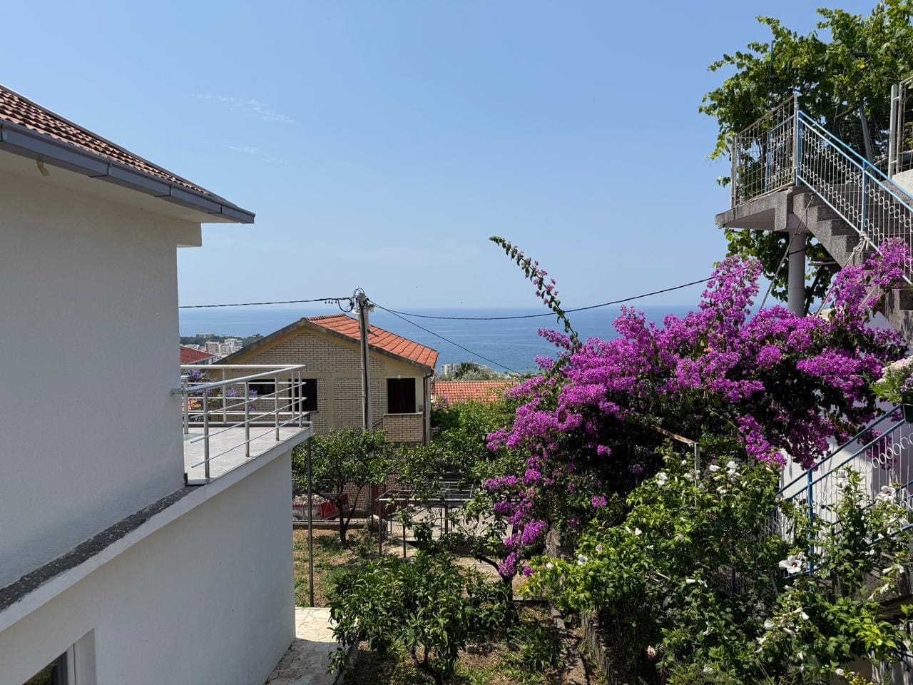 MRE-Immobilie Montenegro (17) Legales Haus mit Meerblick in Dobre Vode – 4‑Zimmer Traum, 136 m² — Montenegro