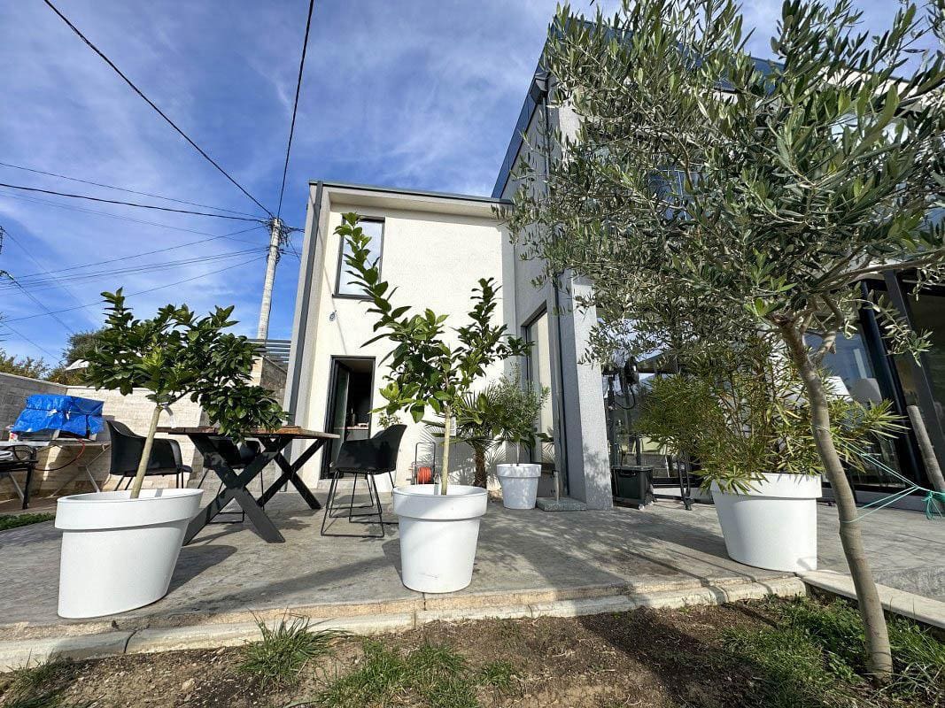 MRE-Immobilie Montenegro (18) Villa mit Pool in Bar – Moderner 3-Zimmer-Traum — Montenegro