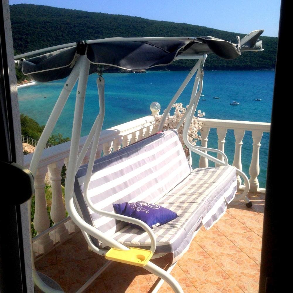 MRE-property Montenegro (20) Charmante 3-Zimmer-Villa in Ulcinj - Kruce mit Pool & Meerblick zu verkaufen — Montenegro