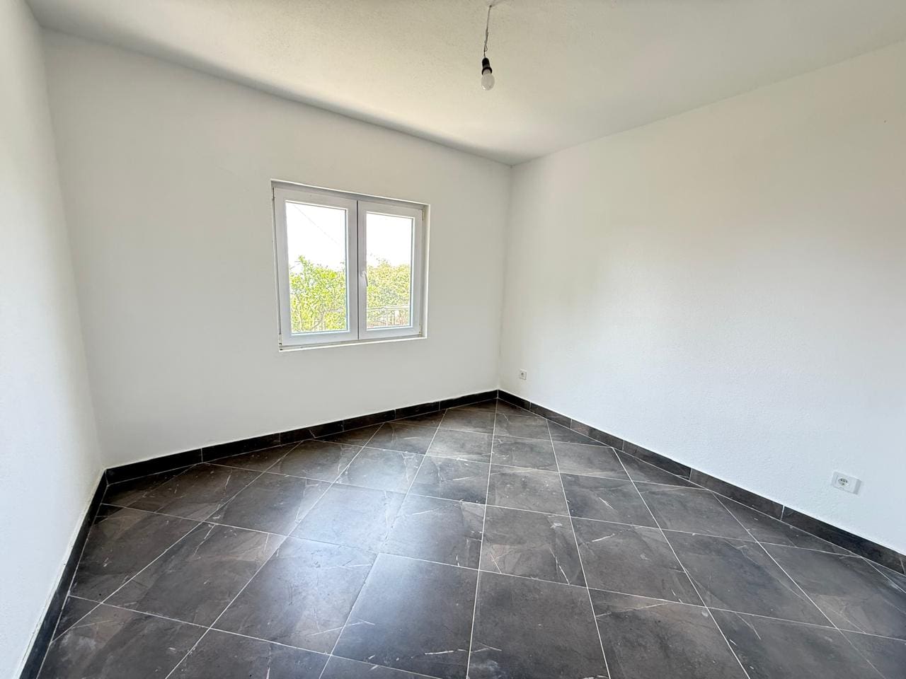House · Dobra Voda