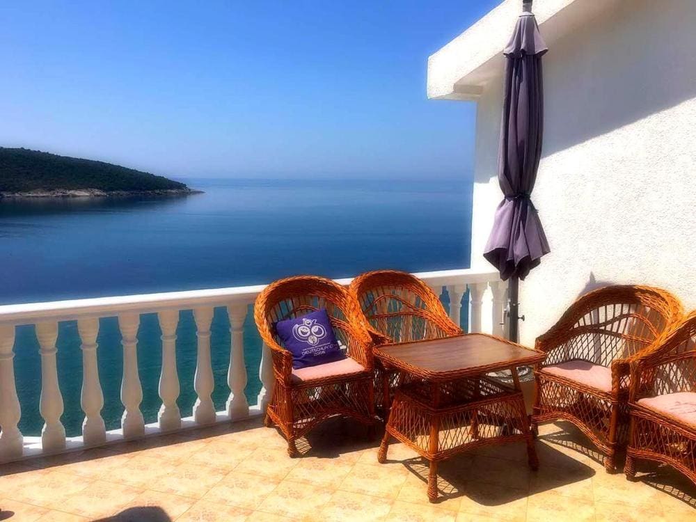 MRE-Immobilie Montenegro (35) Charmante 3-Zimmer-Villa in Ulcinj - Kruce mit Pool & Meerblick zu verkaufen — Montenegro