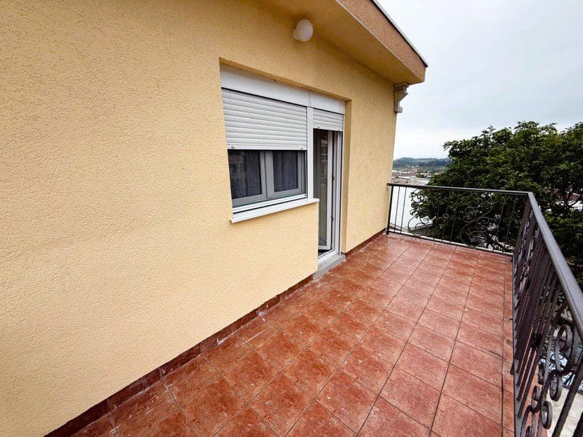 House · Sutomore