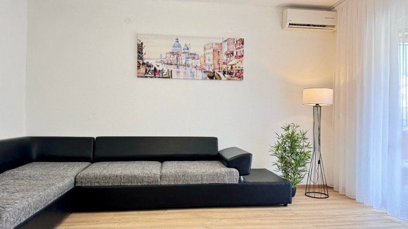 Apartment · Bar