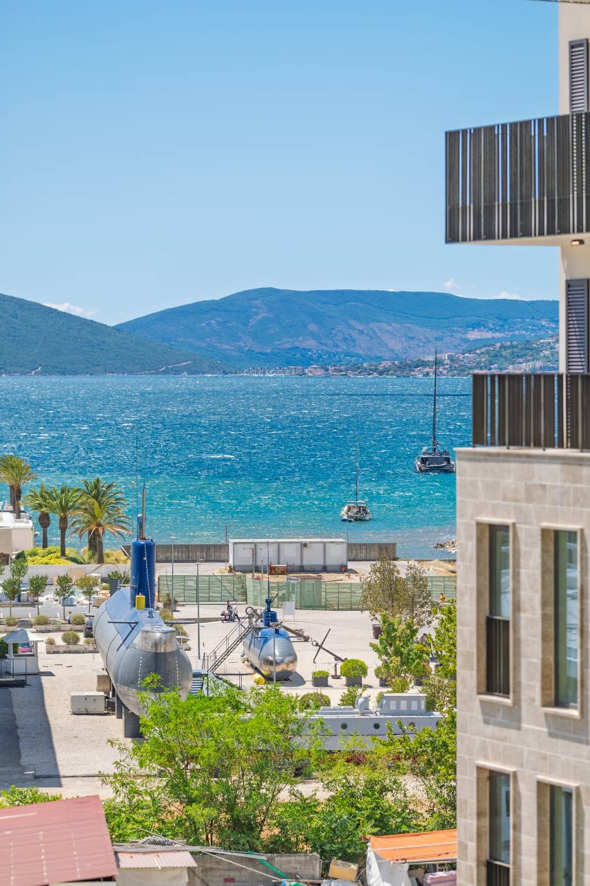 Huoneisto · Tivat