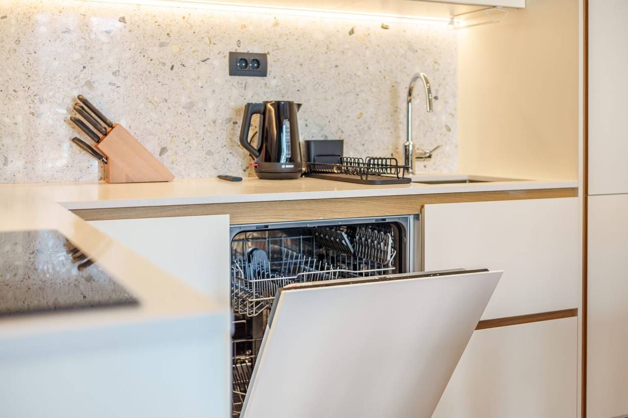 MRE-nekretnina Crna Gora (20) Stan na prodaju u Boka Place Tivat – 55 m² — Crna Gora