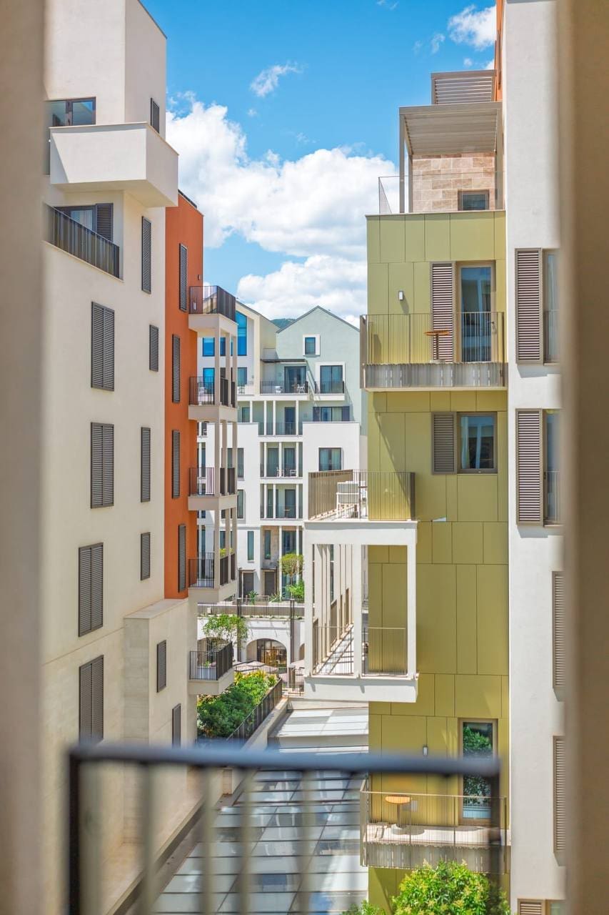 MRE-nekretnina Crna Gora (31) Stan na prodaju u Boka Place Tivat – 55 m² — Crna Gora