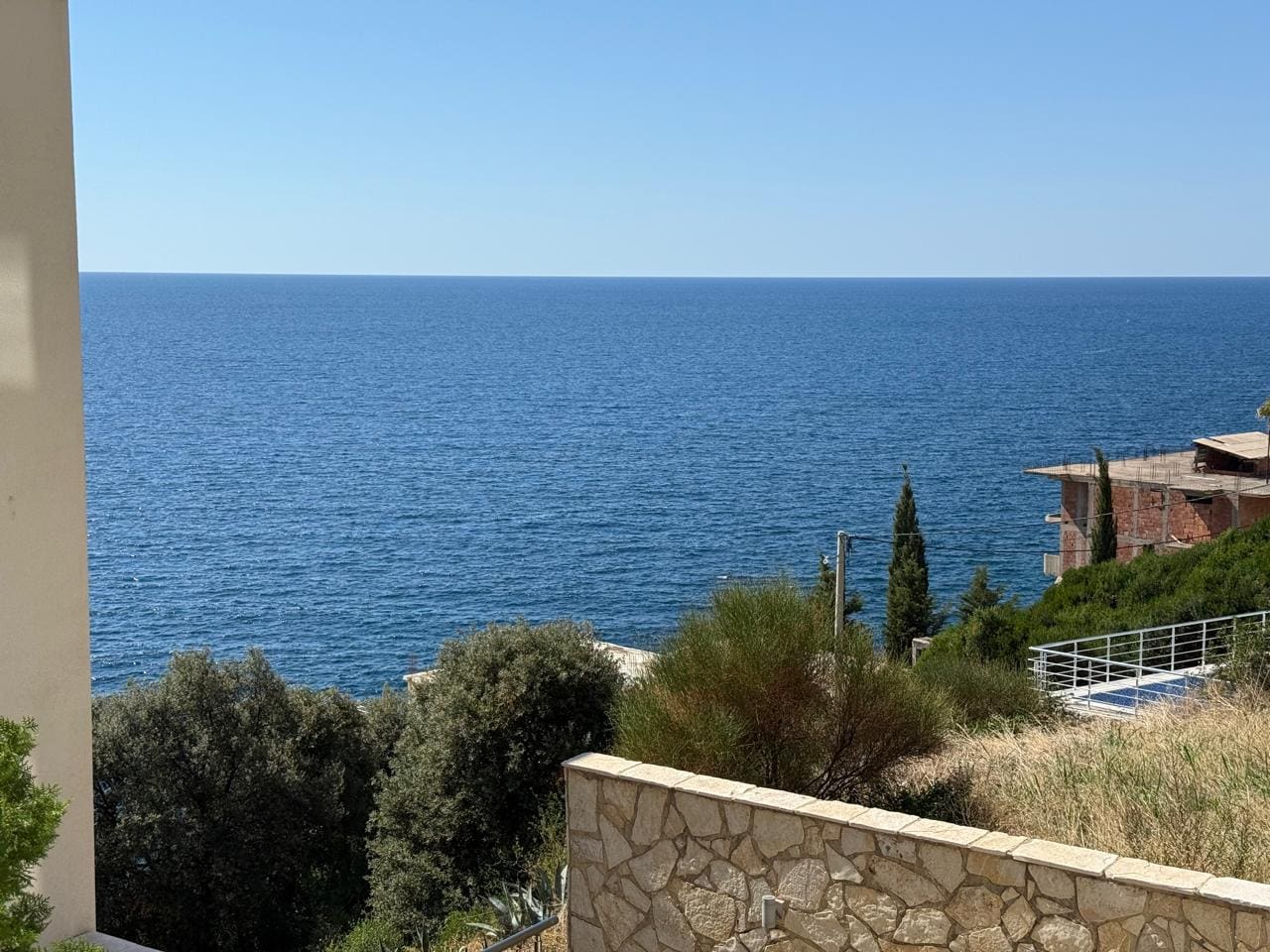 Montenegro Estates Crna Gora (1) Garsonjera na prodaju u Dobroj Vodi