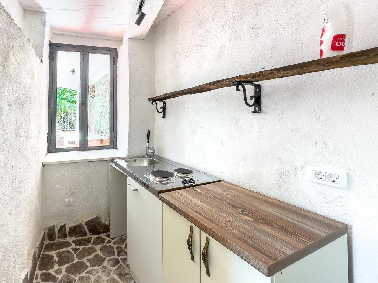 Montenegro Estates Crna Gora (17) Kamena kuća u Dobroj Vodi – 240m² sa prekrasnim pogledom — Crna Gora
