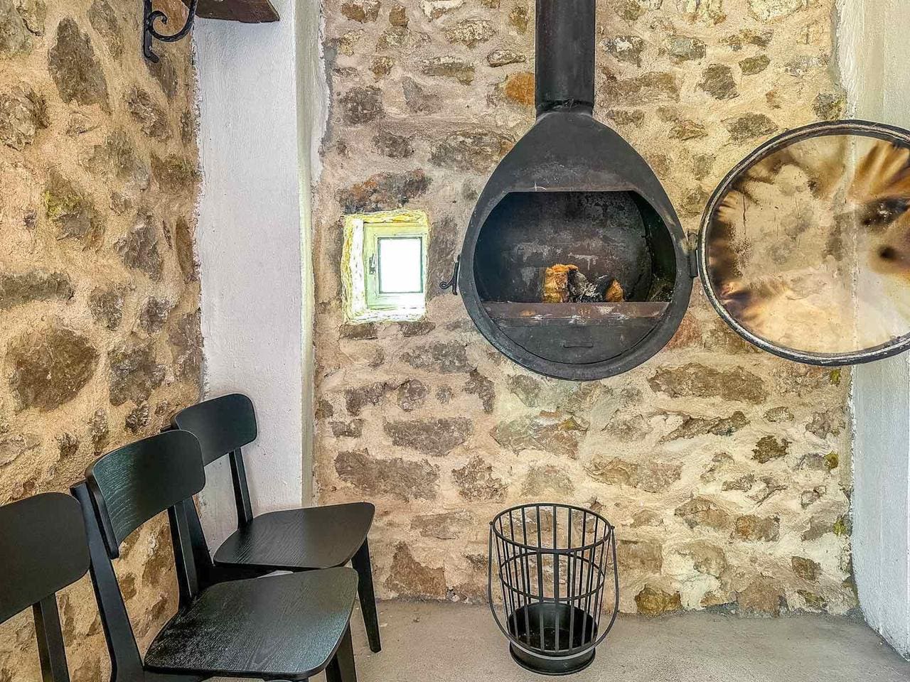 Montenegro Estates Crna Gora (19) Kamena kuća u Dobroj Vodi – 240m² sa prekrasnim pogledom — Crna Gora