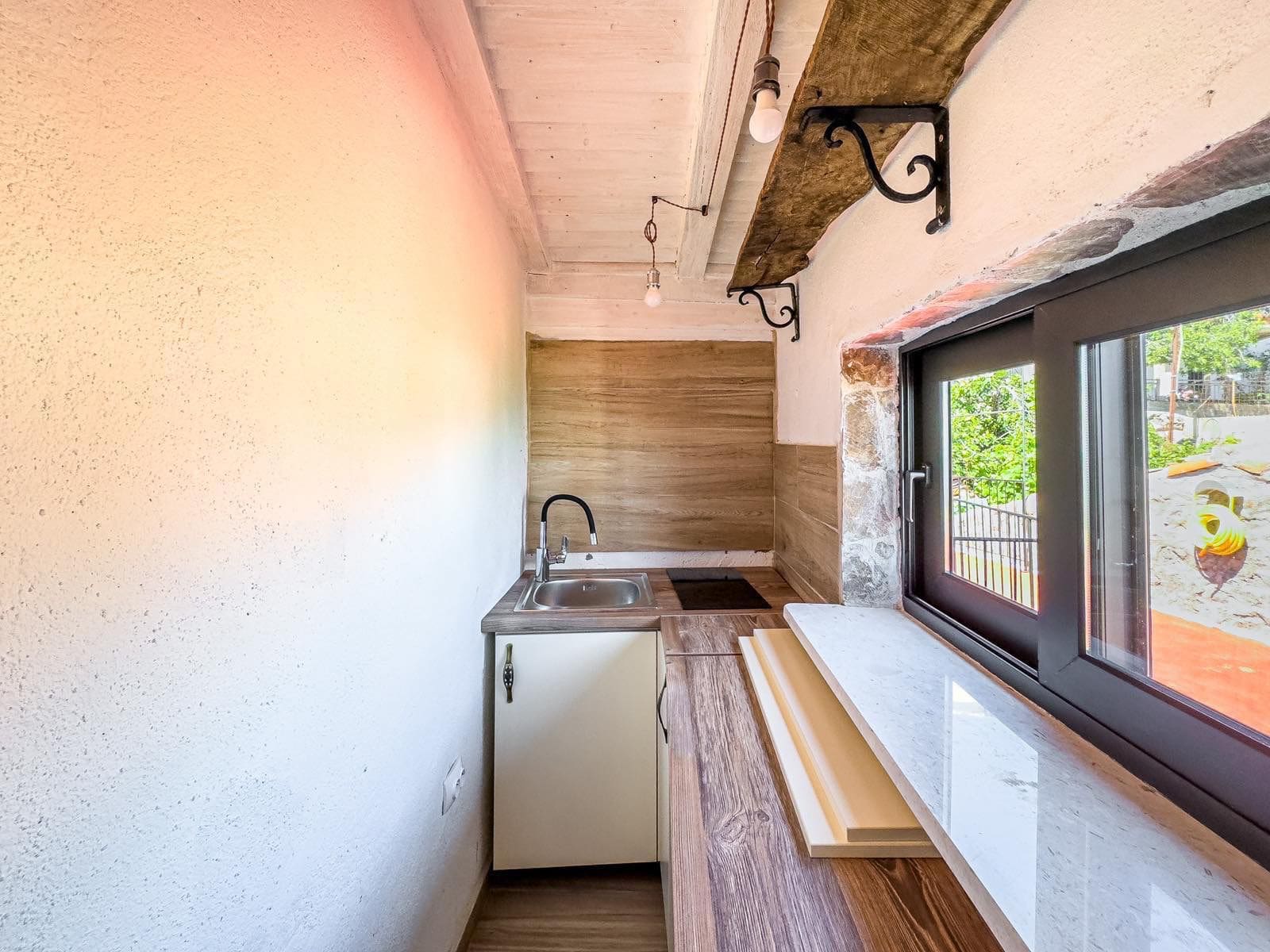 Montenegro Estates Crna Gora (2) Kamena kuća u Dobroj Vodi – 240m² sa prekrasnim pogledom — Crna Gora