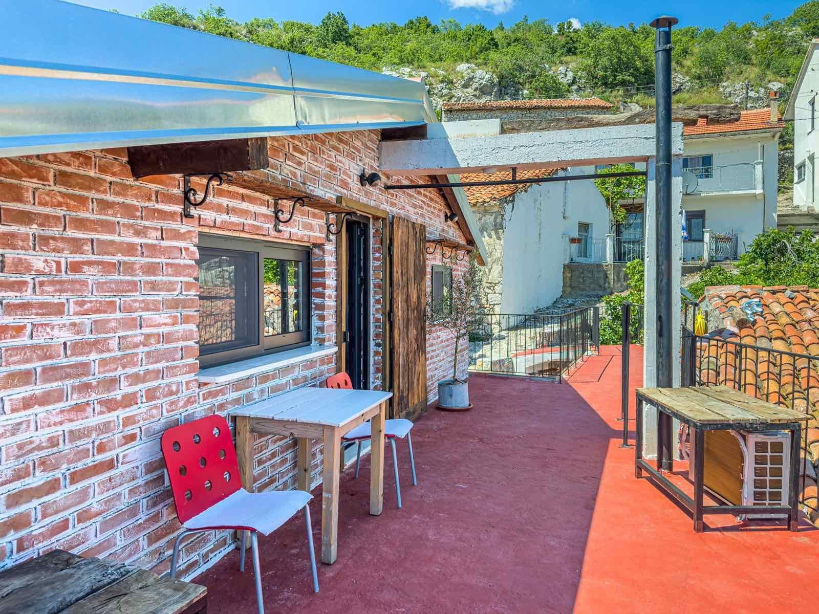 Montenegro Estates Crna Gora (31) Kamena kuća u Dobroj Vodi – 240m² sa prekrasnim pogledom — Crna Gora