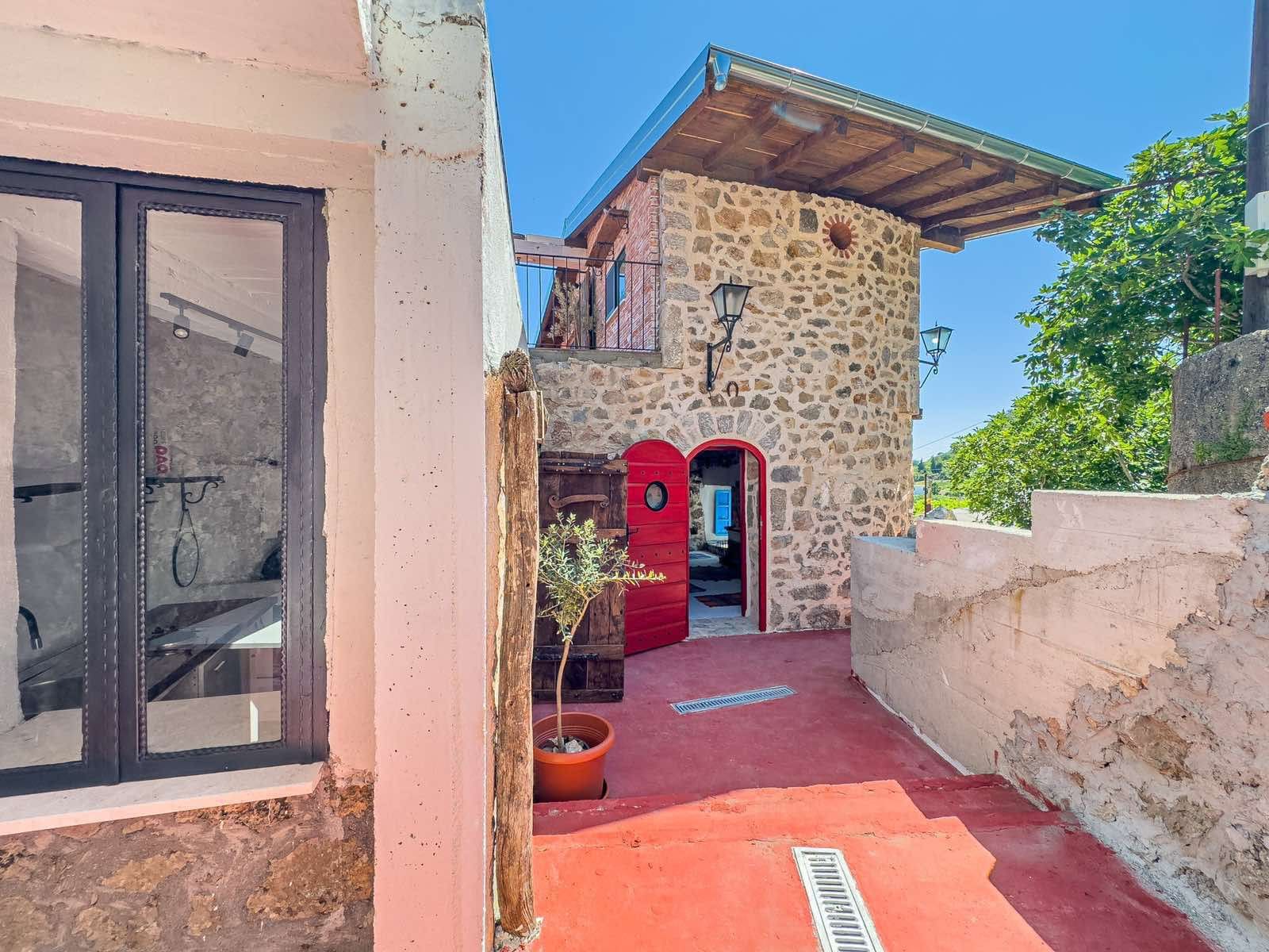 Montenegro Estates Crna Gora (4) Kamena kuća u Dobroj Vodi – 240m² sa prekrasnim pogledom — Crna Gora