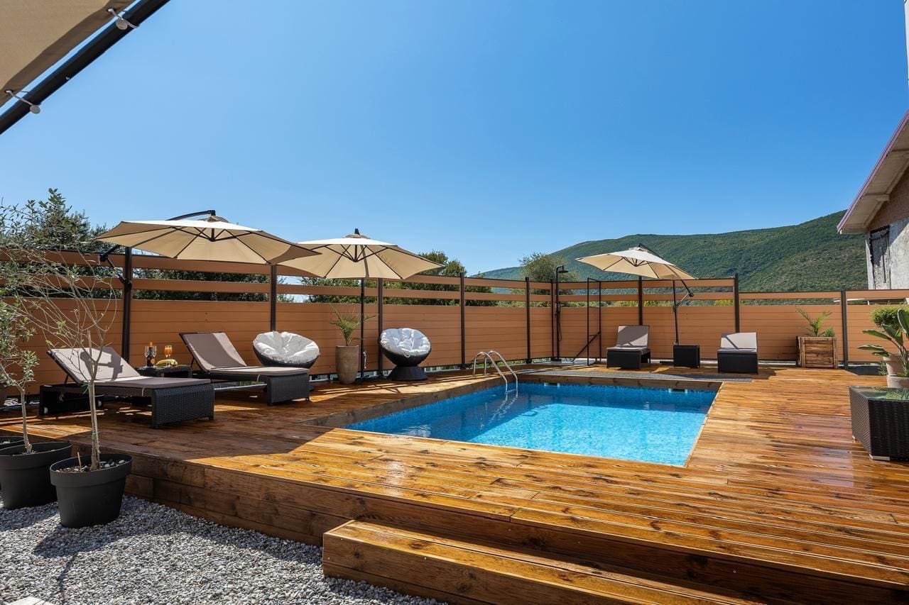 Montenegro Estates Karadağ (12) Lastva Grbaljska'da Daireler – Havuzlu Modern Evler, Budva'ya 5 km — Karadağ
