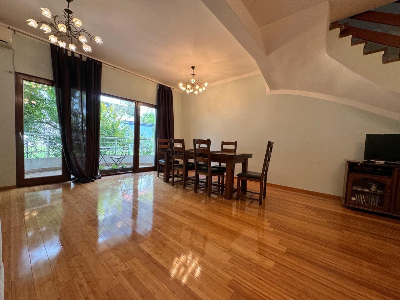 Montenegro Estates Karadağ (17) Risan Dubleks Daire – 130 m², Deniz Manzaralı ve Havuzlu — Karadağ