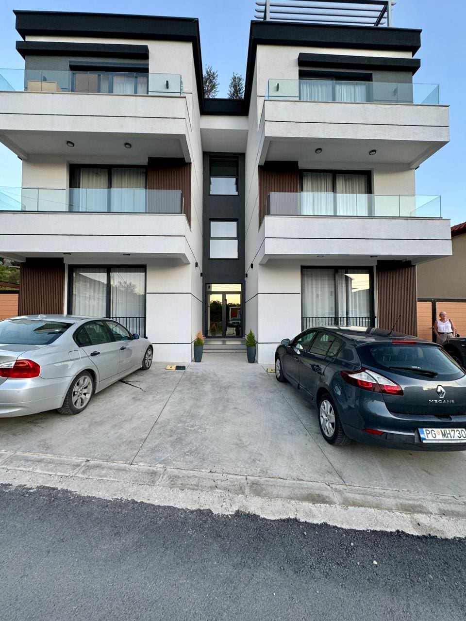 Montenegro Estates Karadağ (2) Lastva Grbaljska'da Daireler – Havuzlu Modern Evler, Budva'ya 5 km — Karadağ