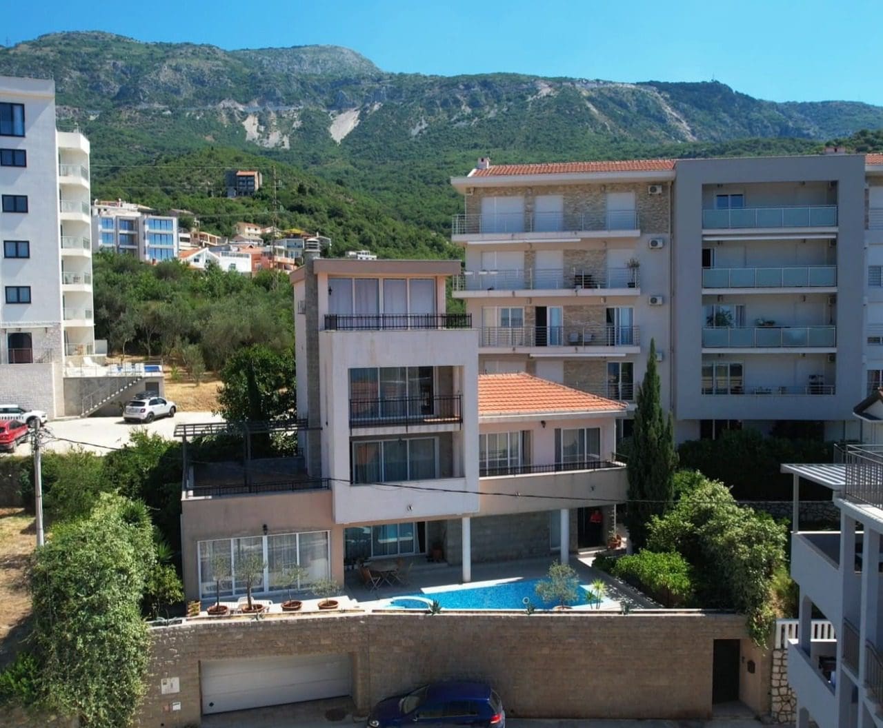 Montenegro Estates Montenegro (5) Villa mit Meerblick in Becici – 495 m² elegantes Zuhause mit Pool — Montenegro