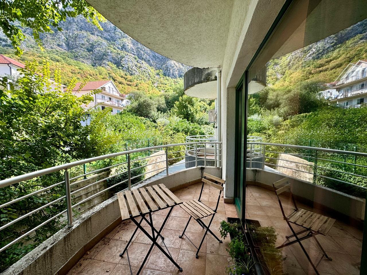 Montenegro Estates Karadağ (5) Risan Dubleks Daire – 130 m², Deniz Manzaralı ve Havuzlu — Karadağ