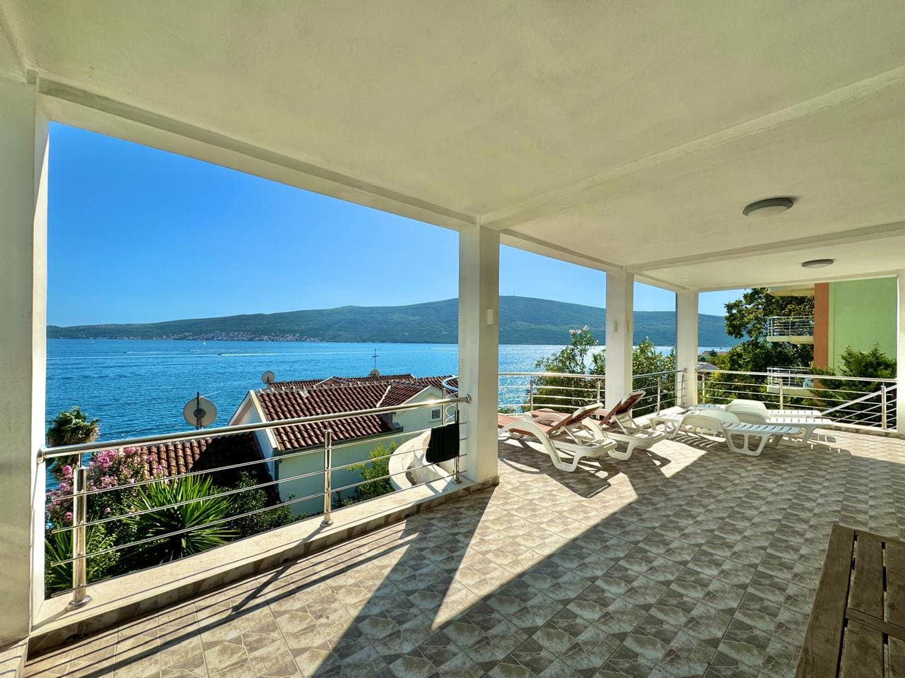 Montenegro Estates Crna Gora (7) Vila sa pogledom na more u Baosićima – 365 m² luksuzni san — Crna Gora