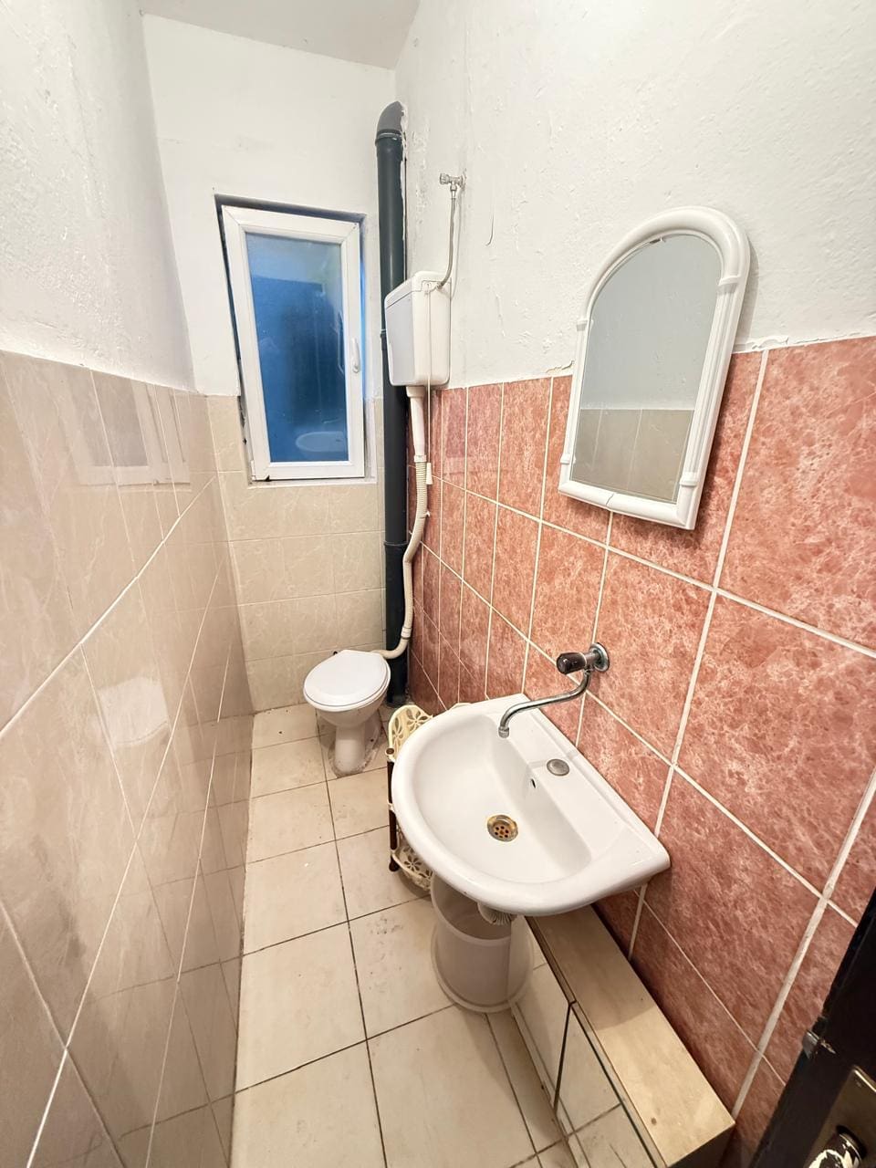 House · Sutomore