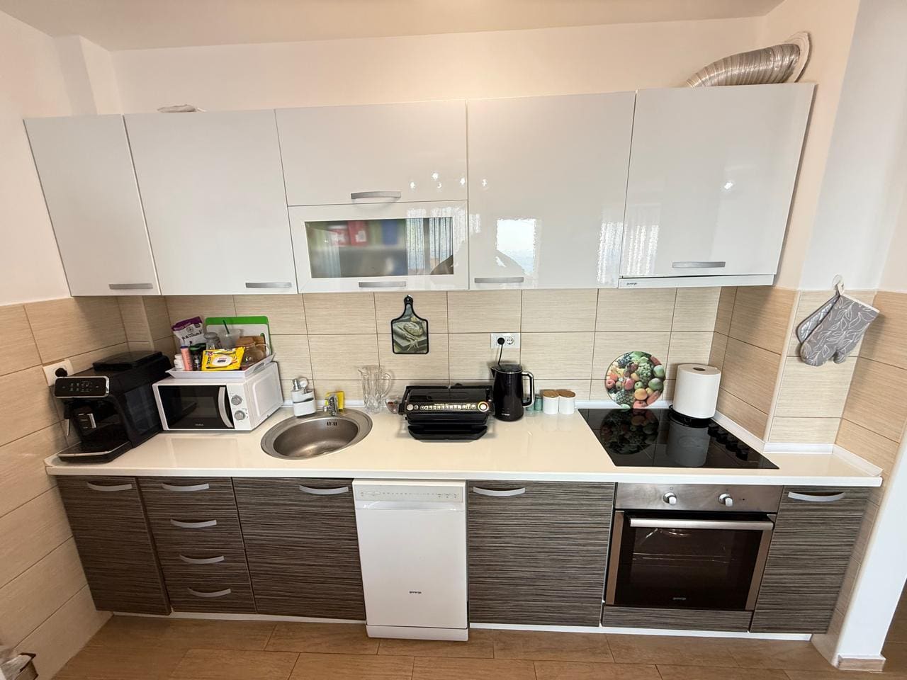 MRE-nekretnina Crna Gora (18) Stan u Dobroj Vodi – 73 m², pogled na more, garaža, 230 m do mora
