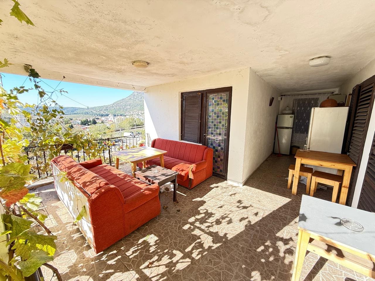 House · Sutomore