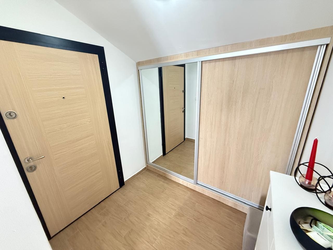 MRE-nekretnina Crna Gora (5) Stan u Dobroj Vodi – 73 m², pogled na more, garaža, 230 m do mora