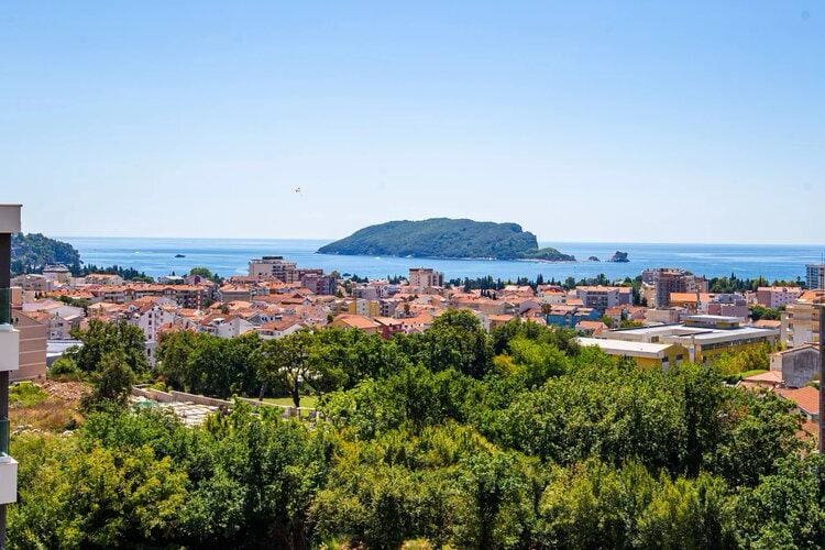 Huoneisto · Budva