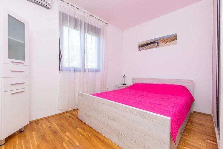 MRE-property Czarnogóra (16) Apartament z widokiem na morze Podmaine Budva – 61 m², umeblowany, idealny — Czarnogóra