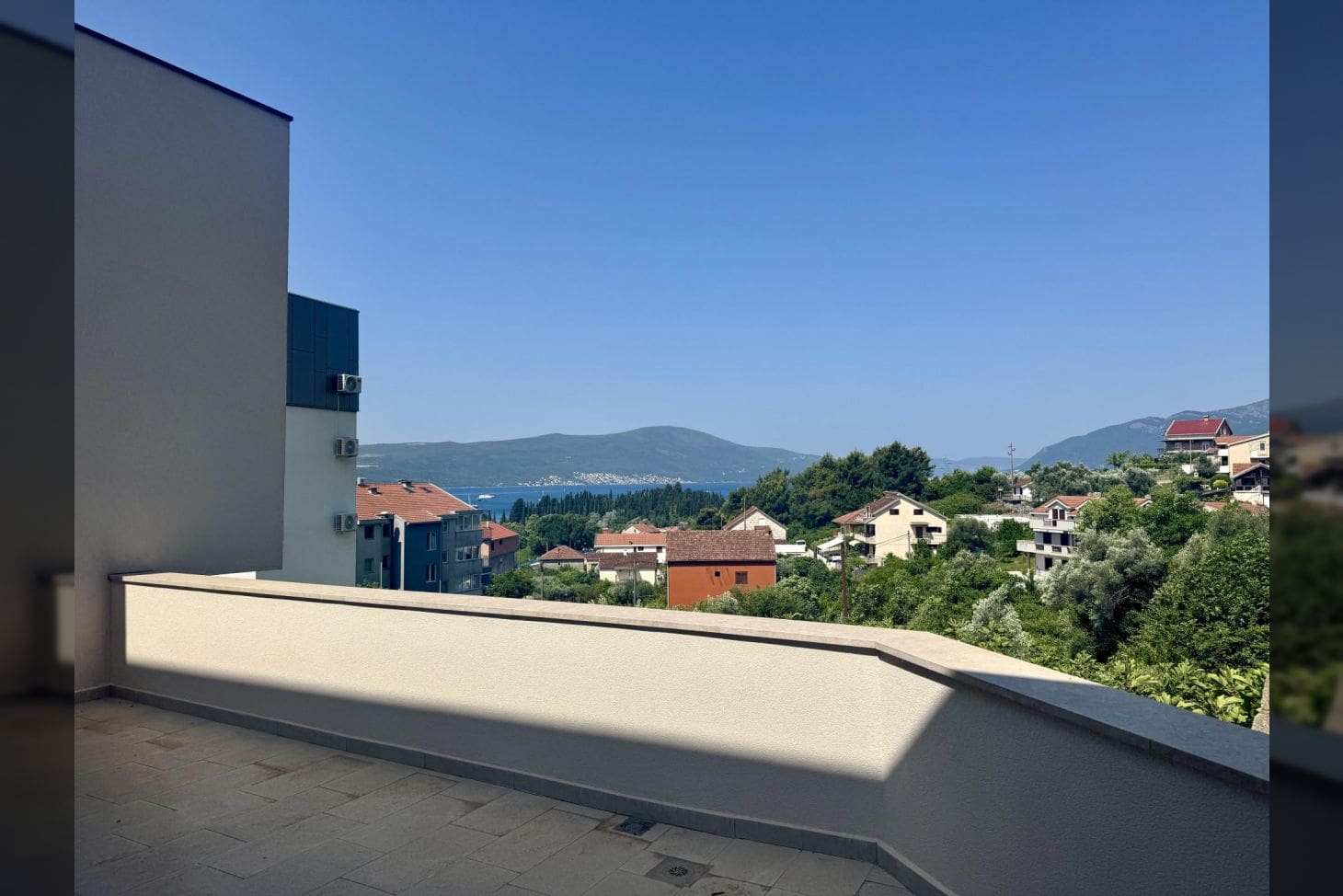 Montenegro Estates Montenegro (11) Duplex-Wohnung in Tivat zur Miete mit großen Terrassen — Montenegro
