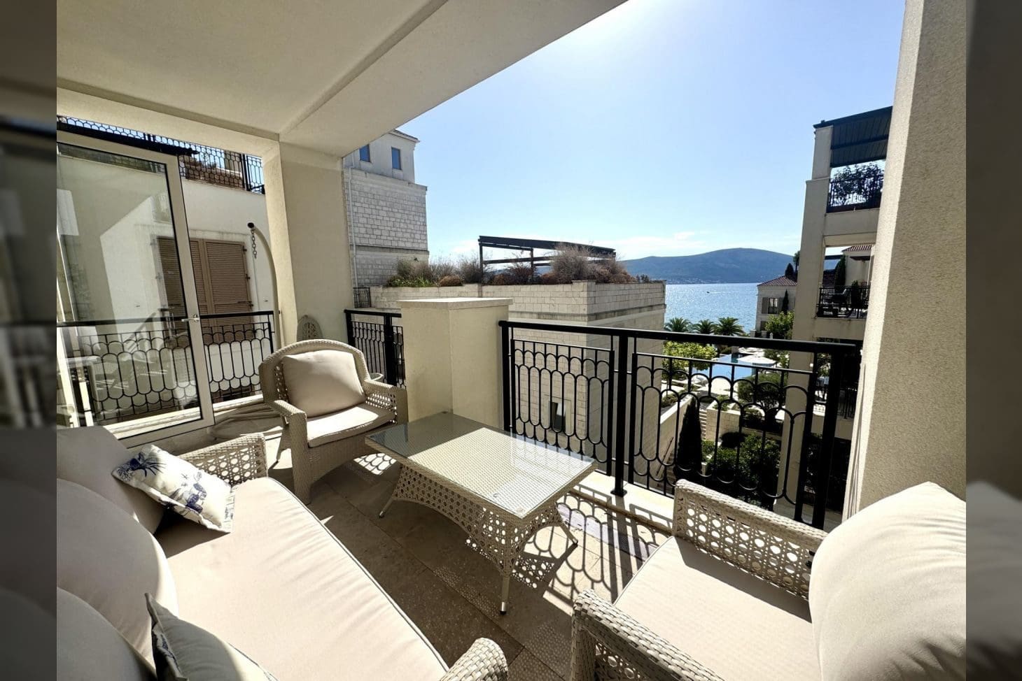 Montenegro Estates Crna Gora (3) Apartman sa pogledom na more Porto Montenegro – Luksuzni dom sa 2 spavaće sobe — Crna Gora