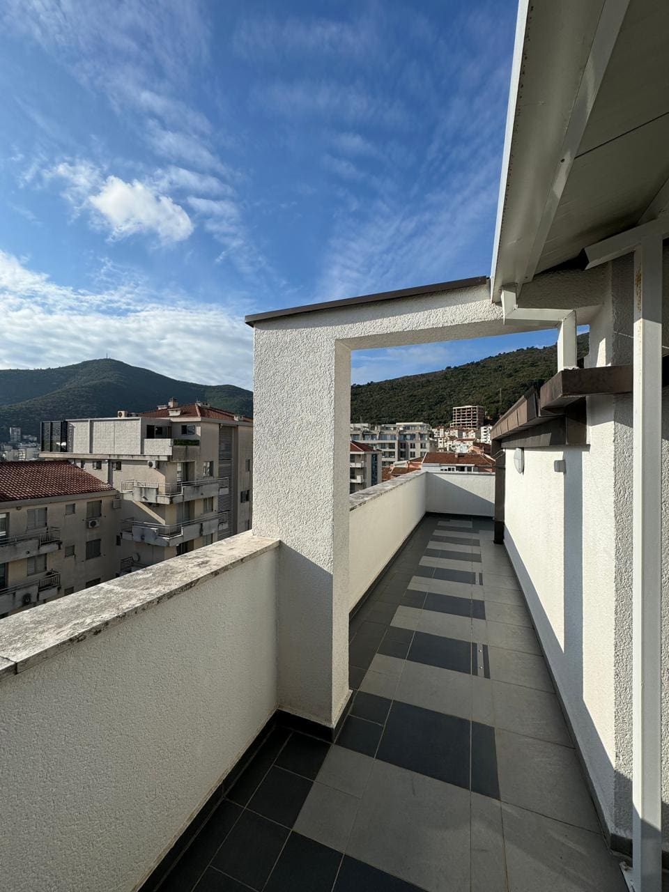 Montenegro Estates Czarnogóra (9) Apartament penthouse na sprzedaż w Budvie – doskonała lokalizacja — Czarnogóra