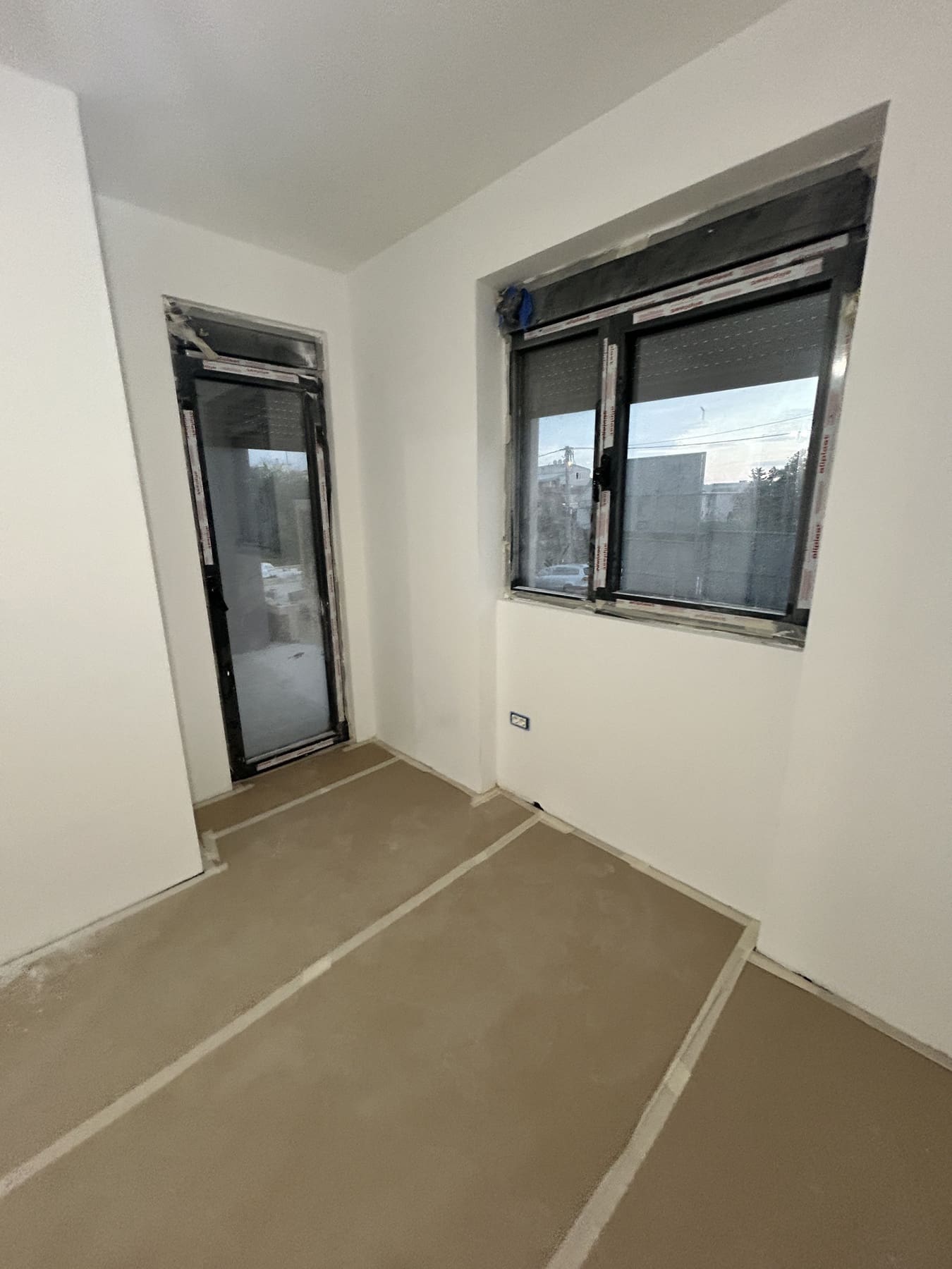 Apartment · Bar