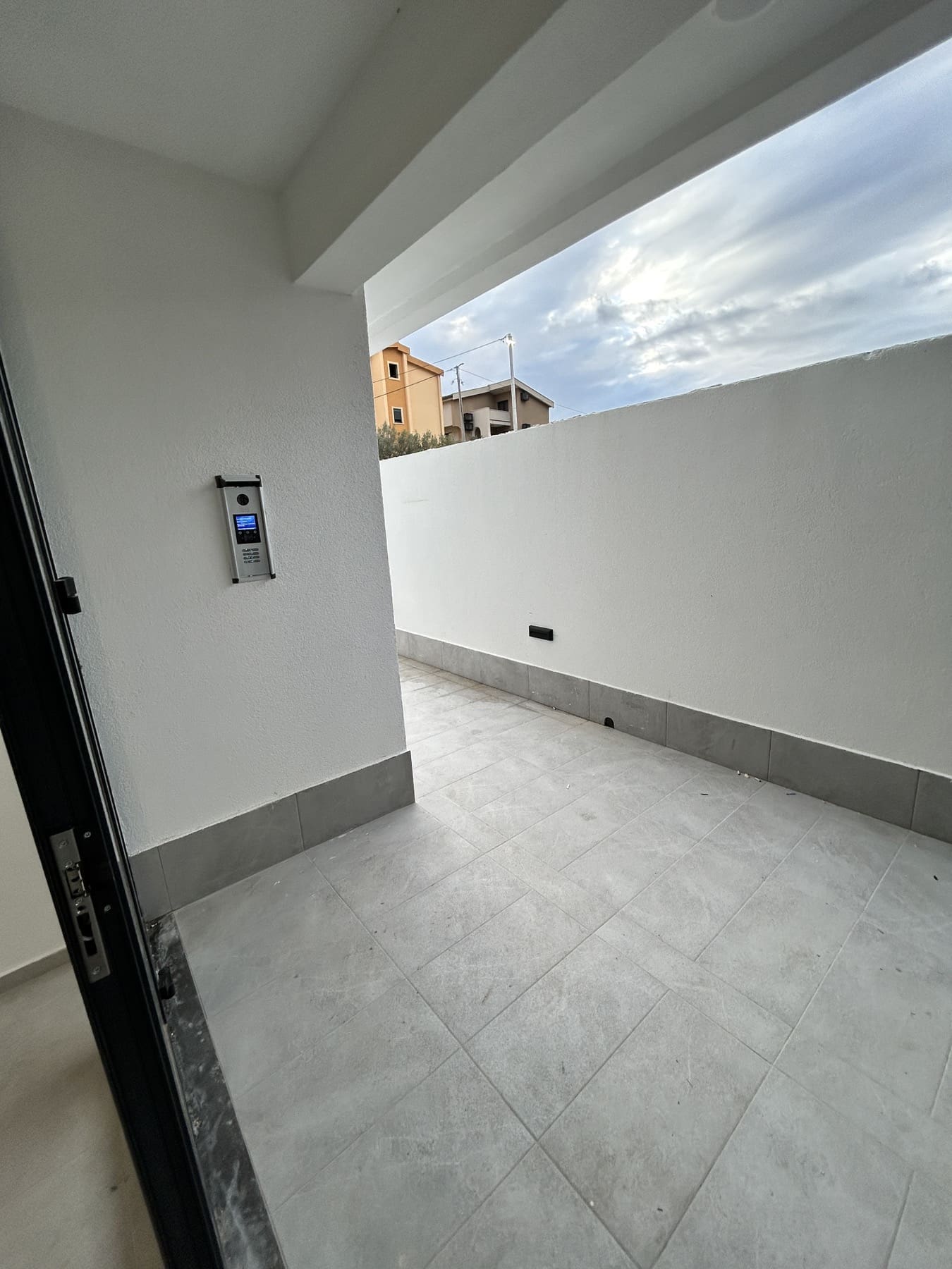 Šušanj-Bar'da-Satılık-Daire-21 Šušanj Bar'da Satılık Yeni 1+1 Daire | 40m² + 18m² Özel Dış Alan — Karadağ